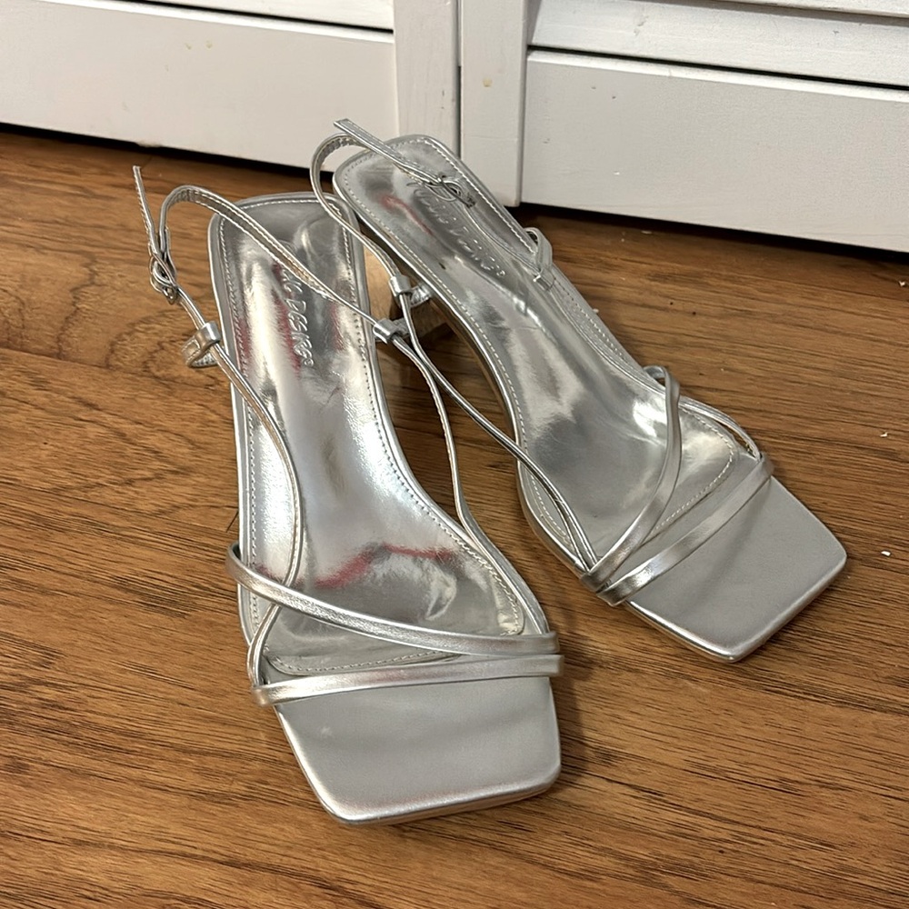 Square toe strappy block heel sandals